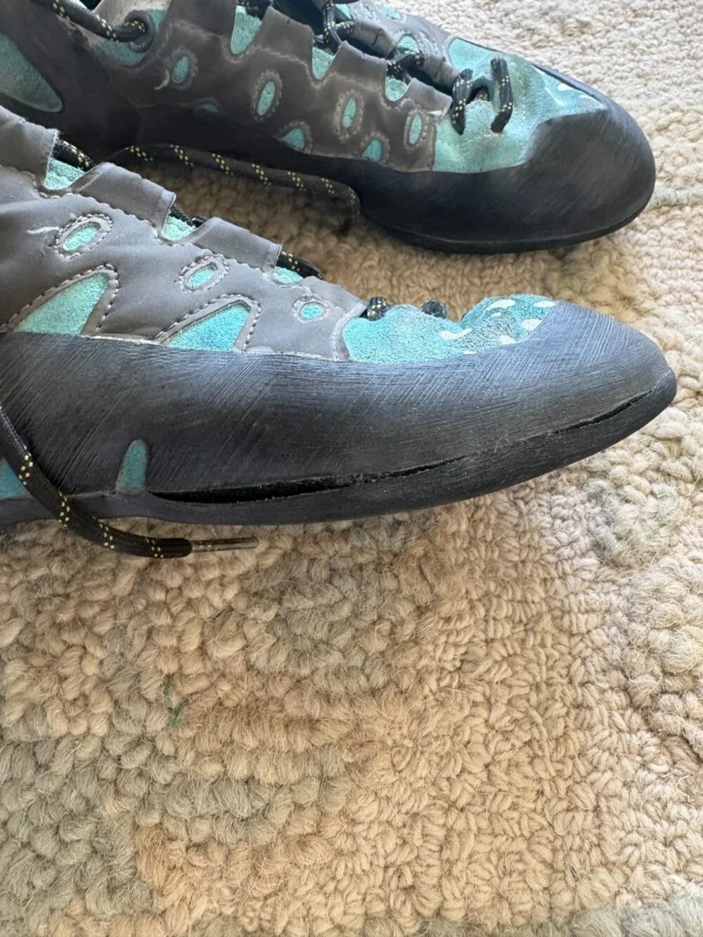 La Sportiva Tarentulace Rock Climbing Shoes Women's Size 7.5